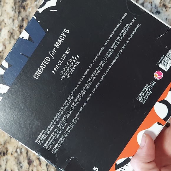 🐈‍⬛🌙Color Riot Three Peice Lip Kit - Picture 3 of 4